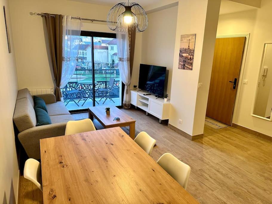 Appartement A 15Min De Paris ドランシー エクステリア 写真